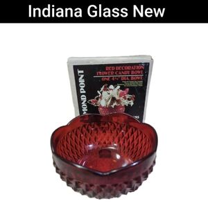 NIB-Vintage INDIANA GLASS Ruby Red Diamond Point 4 3/4 3-toed candy bowl in box